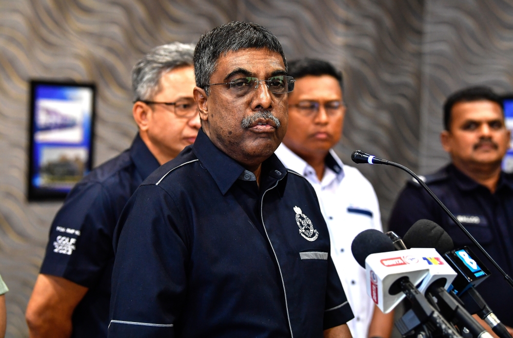 Kuala Lumpur police chief Datuk Allaudeen Abdul Majid confirmed the matter when contacted, stating that the reports were lodged at various locations, including the Putrajaya, Cheras and Dang Wangi district police headquarters today. — Bernama pic