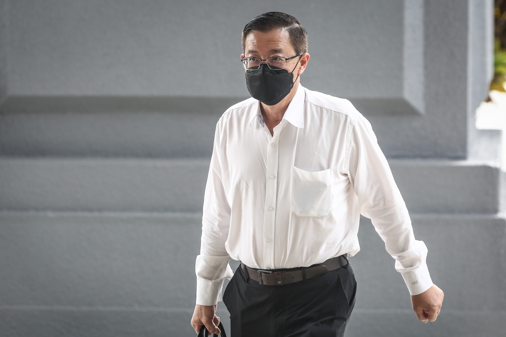 Former finance minister Lim Guan Eng arrives at the Kuala Lumpur High Court Complex on January 9, 2024. — Picture by Yusof Mat Isa