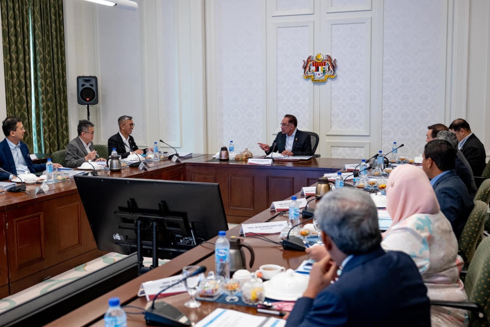 Prime Minister Datuk Seri Anwar Ibrahim chairs the National Investment Council’s first meeting for the year in Putrajaya, January 9, 2024. — Picture from Facebook/Anwar Ibrahim 