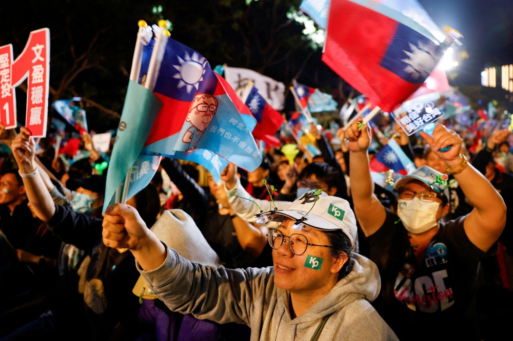 Supporters of Ko Wen-je, Taiwan People’s Party (TPP) presidential candidate, attend a campaign event ahead of the election in Kaohsiung, Taiwan January 7, 2024. — Reuters pic
