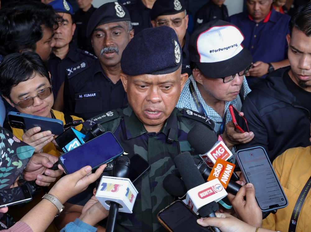 Johor Police Chief, Datuk Kamarul Zaman Mamat said that further investigations are ongoing, but details cannot be disclosed to the public at this time to avoid interference with the investigation. — Bernama pic