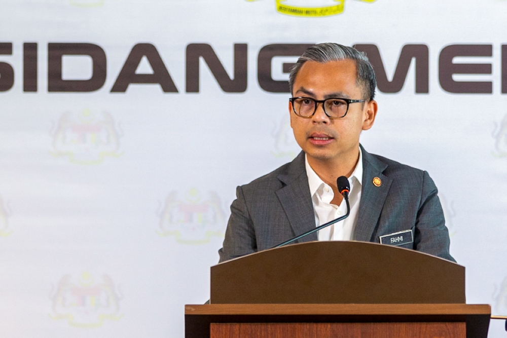 Minister of Communications Fahmi Fadzil said that he has not received information from the Malaysian Communications and Multimedia Commission regarding the request to block the broadcast of the documentary ‘Man on the Run’ on streaming platforms in the country. — Picture by Raymond Manuel