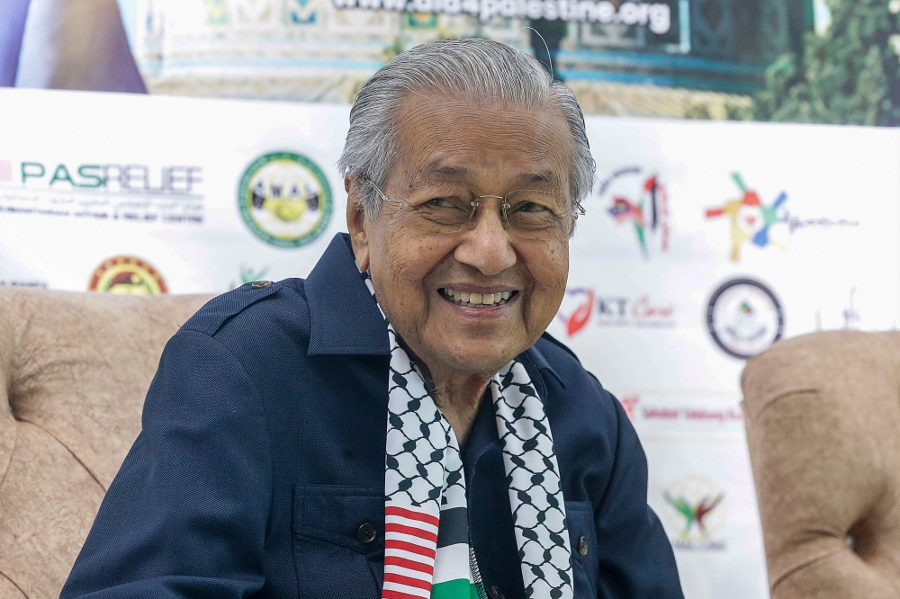 File photo of former Prime Minister Tun Mahathir Mohamad along in Cyberjaya. — Picture by Sayuti Zainudin 