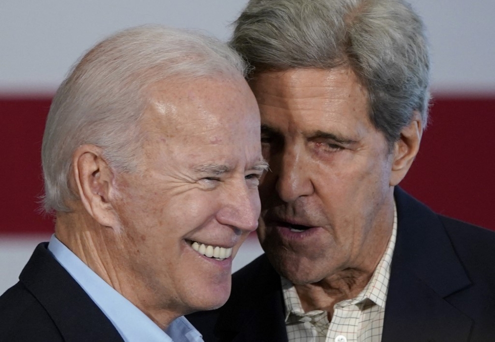 Democratic presidential candidate former US Vice president Joe Biden (left) campaigns with former Democratic presidential candidate John Kerry on December 6, 2019 in Cedar Rapids, Iowa. US climate envoy John Kerry, a key player in the Biden administration’s push to tackle climate change, will step down to work on the president’s reelection bid, media reported. — AFP pic