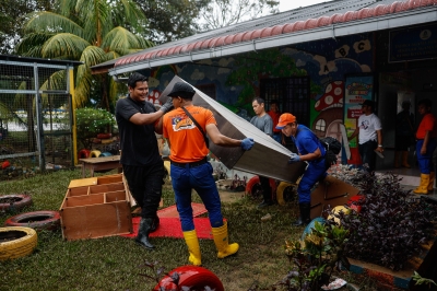 Kota Tinggi post-flood cleanup 70pc completed, says state deputy secretary