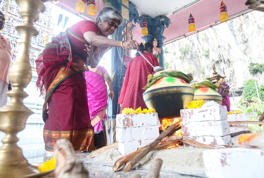 Members of the Tamil community visit the Sri Subramaniar Temple in Gunung Cheroh, Ipoh today to offer their prayers in conjunction with the Pongal festival. — Picture by Farhan Najib