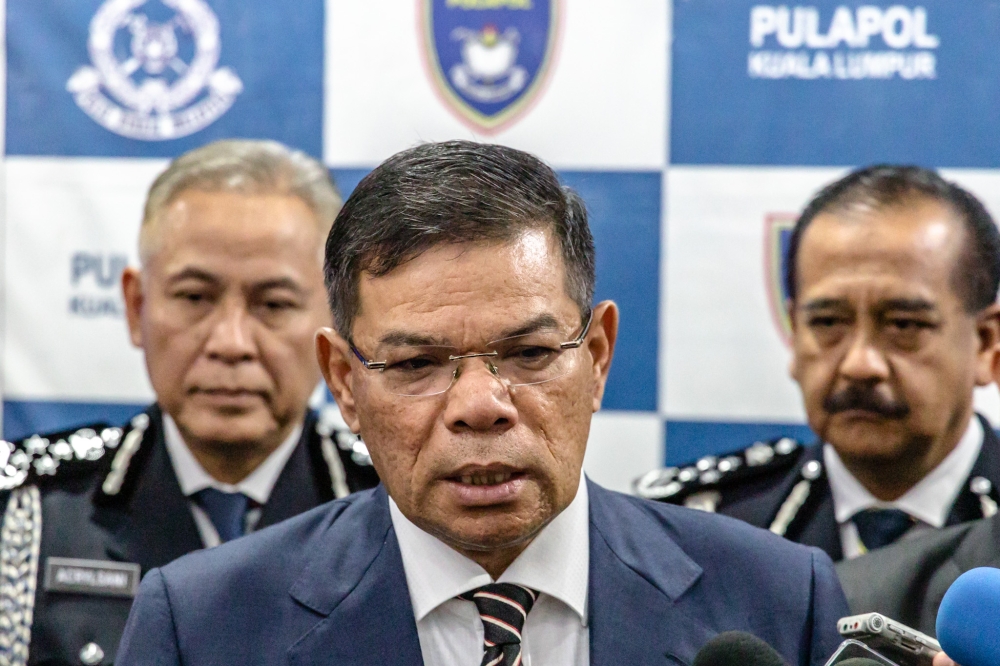 Home Minister Datuk Seri Saifuddin Nasution Ismail pointed out that Raja Petra’s decision to flee from Malaysia over several court issues clearly showed he lacked the integrity to provide any meaningful comments. ― Picture by Firdaus Latif