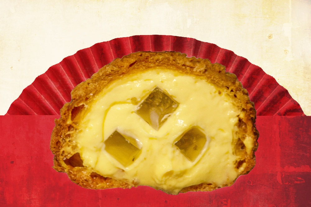 Malaysian 'choux' maker Zhwaa is offering Soy Osmanthus Choux as a seasonal festive flavour. — Picture courtesy of Zhwaa