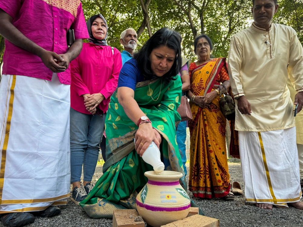 Deputy National Unity Minister K. Saraswathy at the Ponggal festival celebration organised by the Malaysian Indian Coordination Integration Association in Sungai Buloh, January 21, 2024. — Bernama pic 