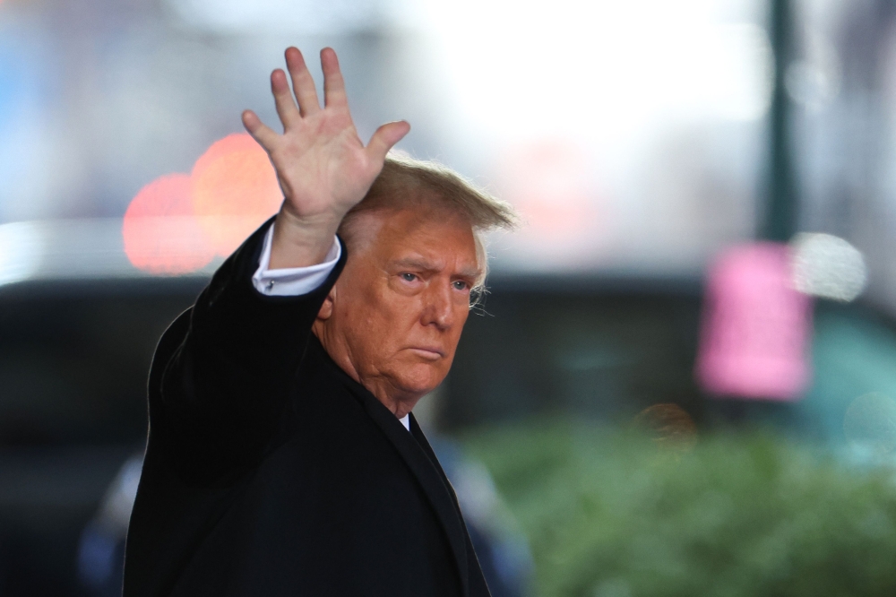 The juror in the civil case, at which Trump says he will testify, reported symptoms of fever yesterday, as did one of Trump’s lawyers who had a separate exposure, the federal court in New York said. — AFP pic