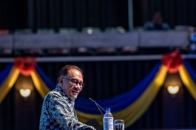 PM Anwar: All security agencies should work together to combat smuggling activities - Vimarsana News