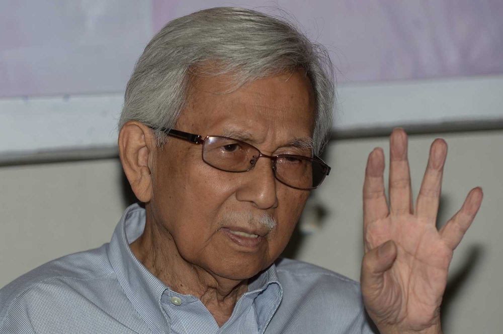 MACC chief Tan Sri Azam Baki says former finance minister Tun Daim Zainuddin (pic) will face at least one charge of failing to declare several properties belonging to him and his wife. — File picture by Mukhriz Hazim