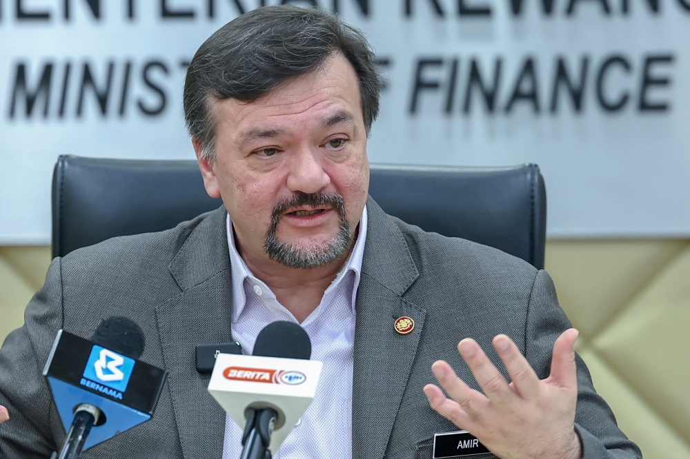 Finance Minister II Datuk Seri Amir Hamzah Azizan said that actions leading to leakage and inefficiency will undoubtedly harm the country. — Bernama pic 