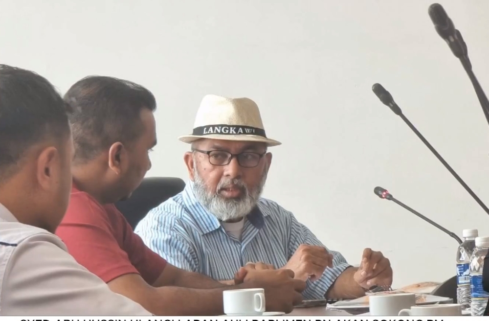 Bukit Gantang MP Datuk Syed Abu Hussin Hafiz Syed Abu Fasal. one of six Opposition party federal lawmakers to have switched his allegiance to Prime Minister Datuk Seri Anwar since last year, claimed that Tan Sri Muhyiddin Yassin’s reversal just a day after making the promise to pass the leadership baton has demoralised Bersatu members, news portal Malaysiakini reported today. — Screengrab from Bernama TV