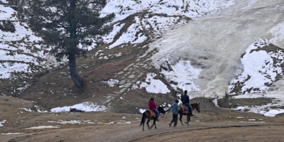 India’s Kashmir ski industry melts as temperatures rise