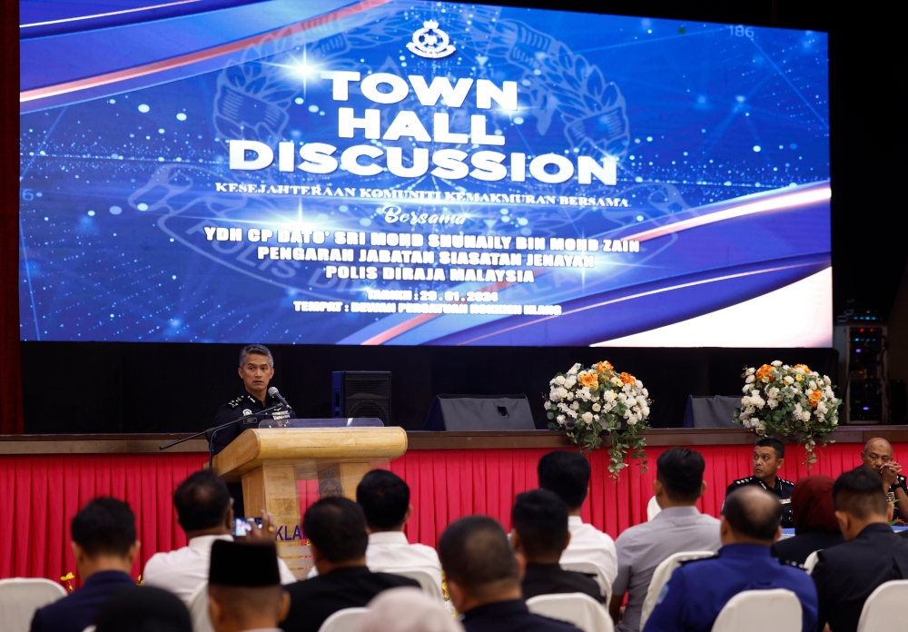 Bukit Aman Criminal Investigation Department director Datuk Seri Mohd Shuhaily Mohd Zain speaks at a town hall session in Klang, January 29, 2024. — Bernama pic 