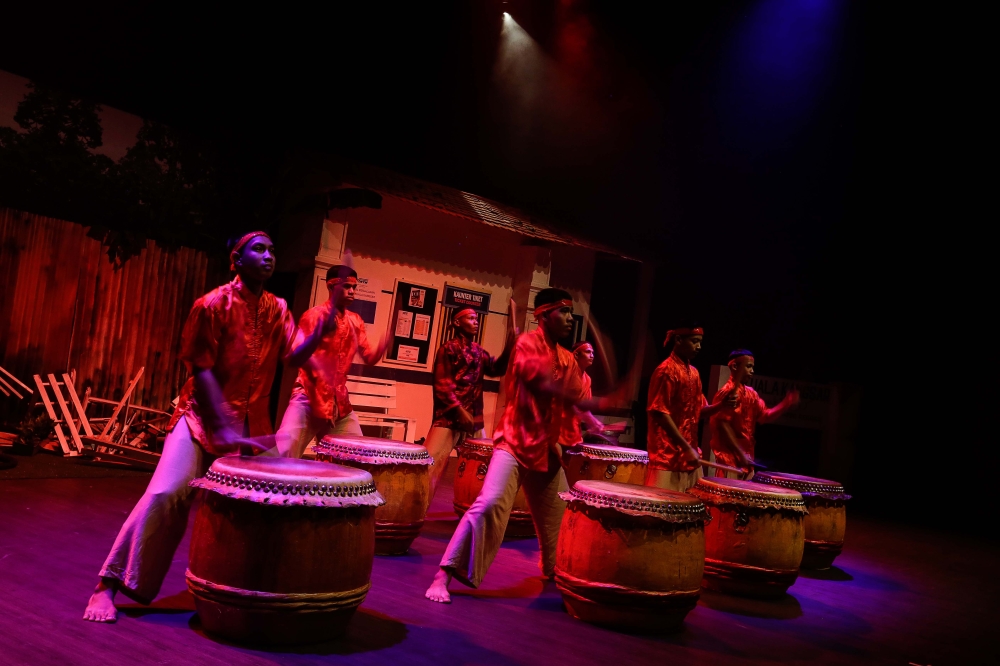Students from the PKK Tuanku Bainun's Artspire programme gave a spirited 24 Festive Drums performance. — Picture by Sayuti Zainudin