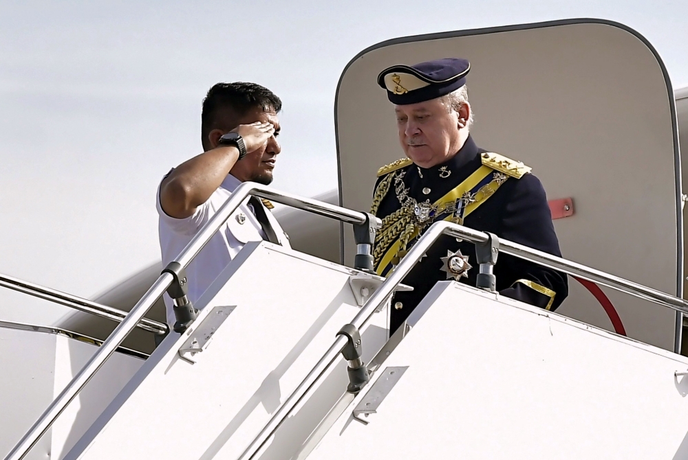 At the meeting, Sultan Ibrahim of Johor will be sworn in as the 17th King of Malaysia, while Sultan Nazrin Shah of Perak will take the oath of office as Deputy King for the third time. — Bernama pic