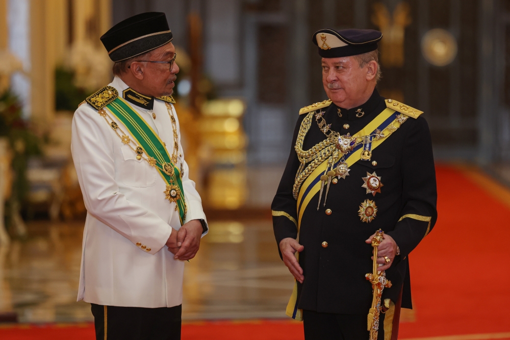 Prime Minister Datuk Seri Anwar Ibrahim (left) and His Majesty Sultan Ibrahim at the Istana Negara in Kuala Lumpur January 31, 2024. — Bernama pic