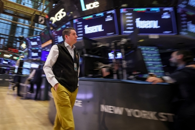 Global stocks meander, yields mixed after strong US labour data - Vimarsana News