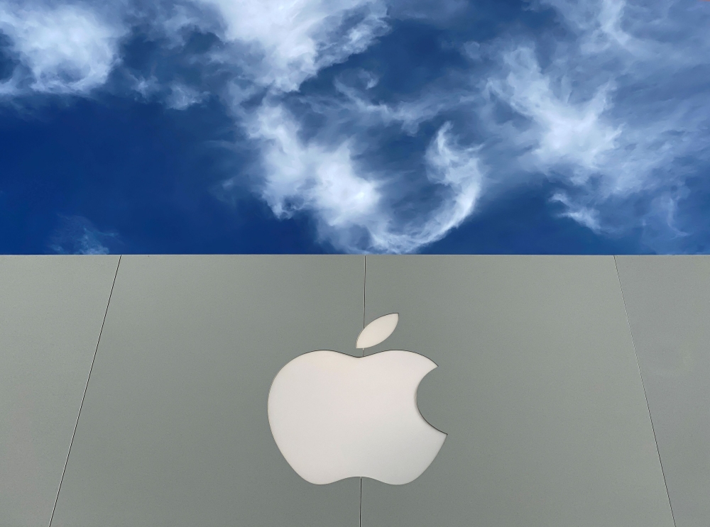 Tech heavyweight Apple reported sales growth yesterday for the first time in recent quarters, with revenue up slightly from a year prior while profits surpassed expectations. — Reuters pic
