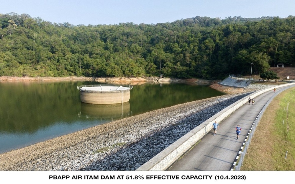 Penang Water Supply Corporation (PBAPP) will be submitting a proposed Air Itam Dam Action Plan 2024 (AIDAP2024) to increase the dam’s effective capacity to 50 per cent by the end of April. — Picture via Twitter/Bernama