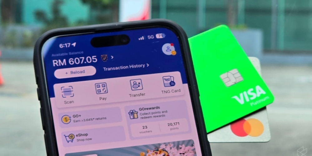 At the moment, TNG Digital is only charging the 1 per cent fee on manual credit card reloads exceeding RM1,000, having done so since November last year.¬ — SoyaCincau pic