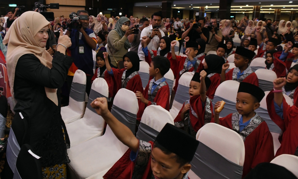 Education minister Fadhlina Sidek at the opening a programme involving the Community Development Department’s (Kemas) kindergartens in Bayan Lepas today. — Bernama pic