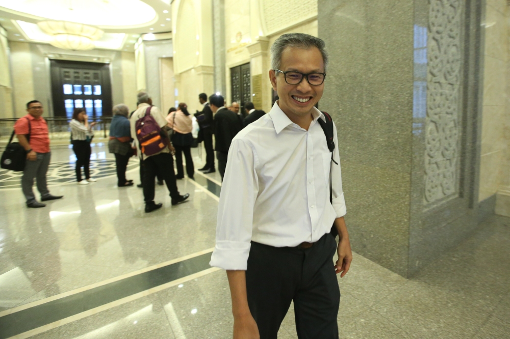 Tony Pua (pictured) will be called to give his statement to police over his comments in relation to the Pardons Board’s recent decision to halve the sentence of convicted former prime minister Datuk Seri Najib Razak. — File picture by Azinuddin Ghazali