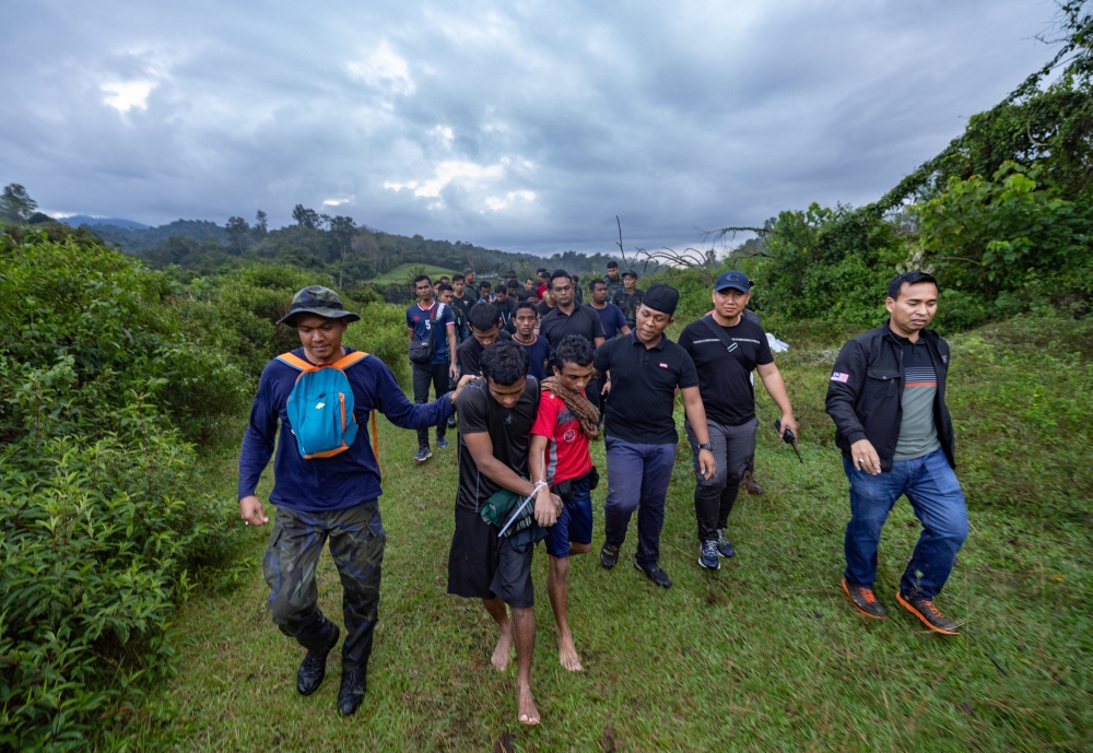 Perak Police Chief Datuk Seri Mohd Yusri Hassan Basri  called for public cooperation to track down the remaining detainees. — Bernama file pic
