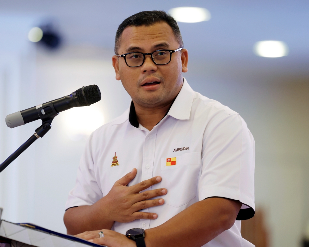 Selangor Menteri Besar Datuk Seri Amirudin Shari said that the initiative, involving four cities in the state, namely Petaling Jaya, Subang Jaya, Shah Alam and Klang, will boost investment and emerge as the main economic concept in South-east Asia. — Bernama pic