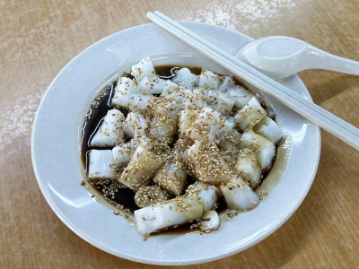 Find prawn paste ‘chee cheong fun’ and ‘pipa’ duck at Ampang Mewah’s 129 Food Court