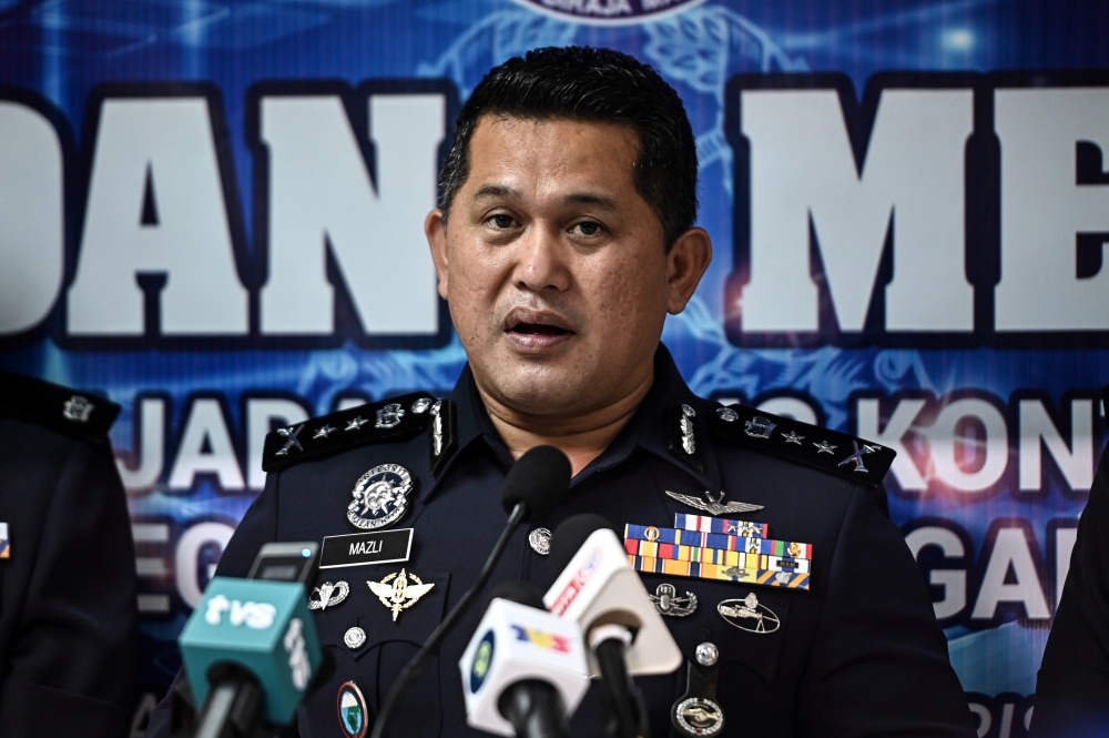 Terengganu police chief Datuk Mazli Mazlan said that the 36-year-old sergeant was arrested on Saturday (February 3) after the police received a report from the victim, who was a civil servant, on the same day, while the 42-year-old senior officer was arrested the next day. — Bernama pic