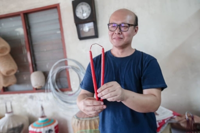 Meticulous Ipoh traditional lantern maker wants his creations to survive the test of time