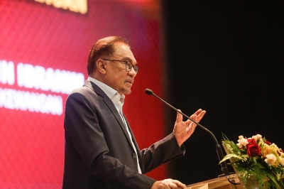 PM Anwar: Domestic policy crucial in efforts to build country’s position, economic management