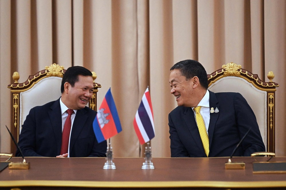 Cambodia’s Prime Minister Hun Manet today thanked Thailand for stopping interference in his country’s politics, days after three Cambodian activists were held by Thai police. — AFP pic