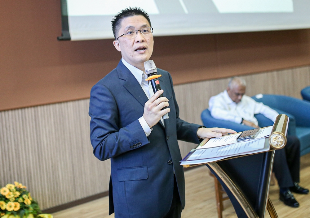 Deputy Education Minister Wong Kah Woh said the distribution of the Early Schooling Aid of RM150 to each student has surpassed 95 per cent. — Picture by Farhan Najib