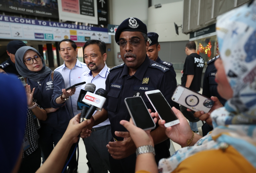 Kuala Lumpur police chief Datuk Allaudeen Abdul Majid said that the foreign individual implicated in a brawl at a fast-food restaurant in Bukit Bintang last Sunday is currently under investigation pursuant to Section 507A of the Penal Code. — Bernama pic