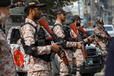 Blasts near Pakistan candidates' offices kill 24 on eve of electionUPDATE 5-Blasts near Pakistan candidates' offices kill 26 on eve of election - Vimarsana News