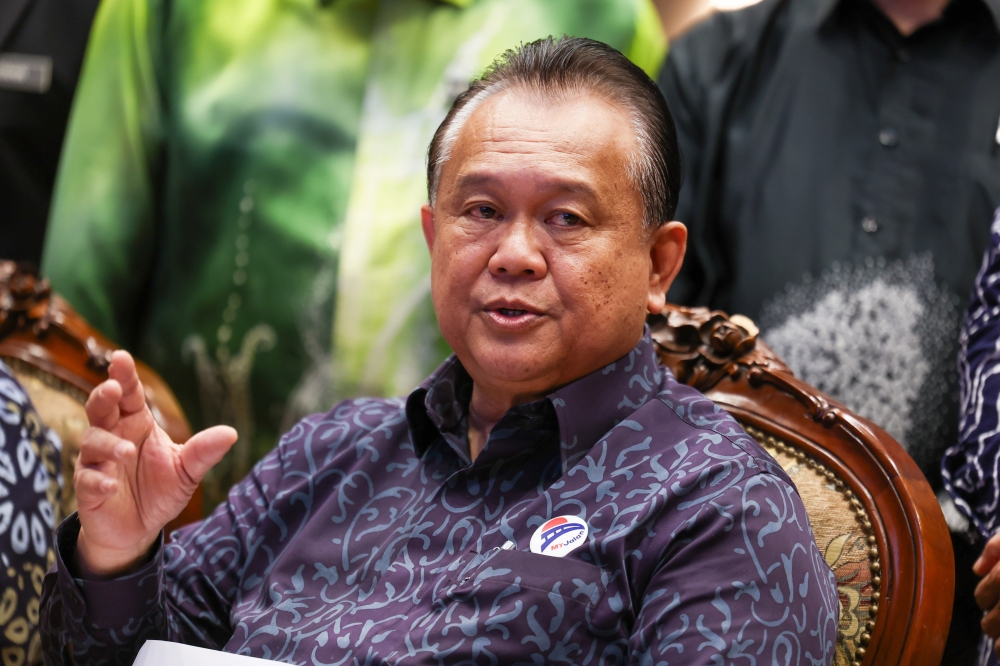 Works Minister Datuk Seri Alexander Nanta Linggi said the work progress of the Sarawak Pan Borneo Expressway (LPB) project has reached 98.91 per cent. — Bernama pic 