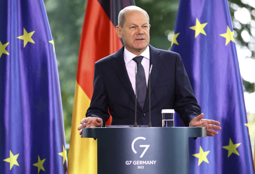 German Chancellor Olaf Scholz said his talks with US President Joe Biden in Washington tomorrow will focus on how to strengthen support for Ukraine to help it battle Russia’s invasion. — Reuters pic  