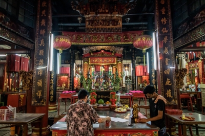 Sin Sze Si Ya Temple attracts city folks, visitors during CNY celebrations
