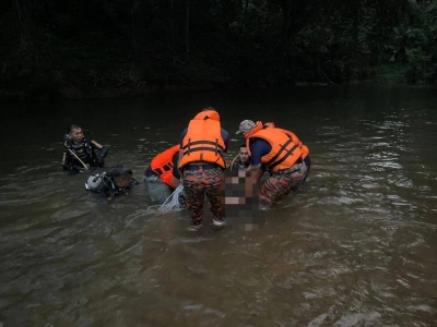 Teenager dies, another feared drowned in Sarawak after being swept by strong current while swimming in Betong river