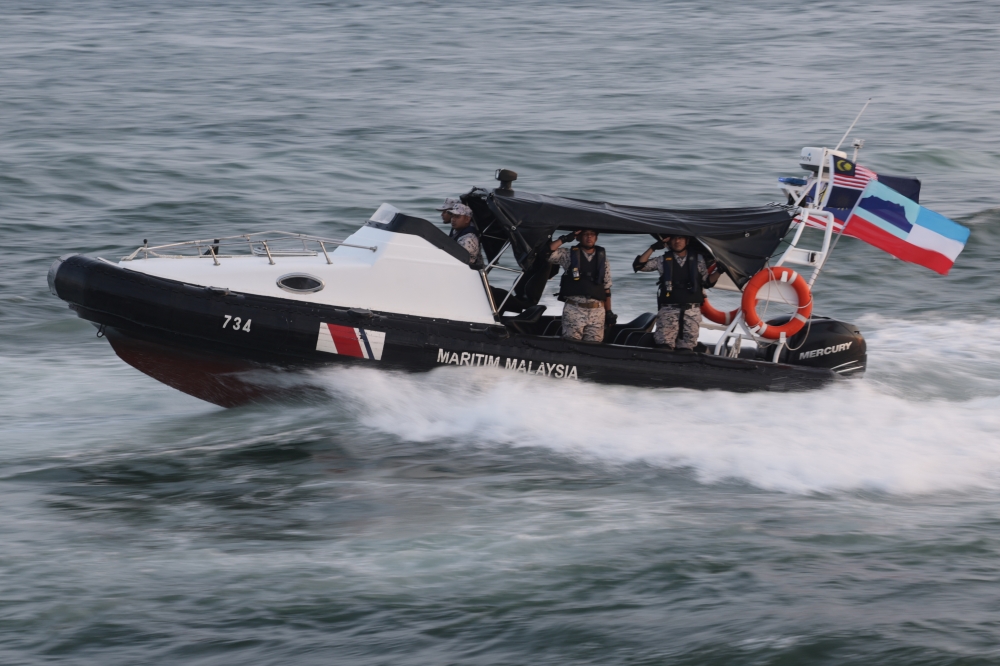 The constant presence of the Eastern Sabah Security Command personnel patrolling the Eastern Sabah Security Zone provides a sense of security among Lahad Datu residents, gradually helping them to heal from past trauma. — Bernama pic