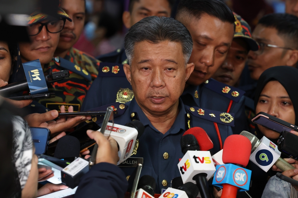 Kuala Lumpur Fire and Rescue Department director Muhammad Salleh Abdul speaks to reporters in Cheras February 13, 2024. — Bernama pic