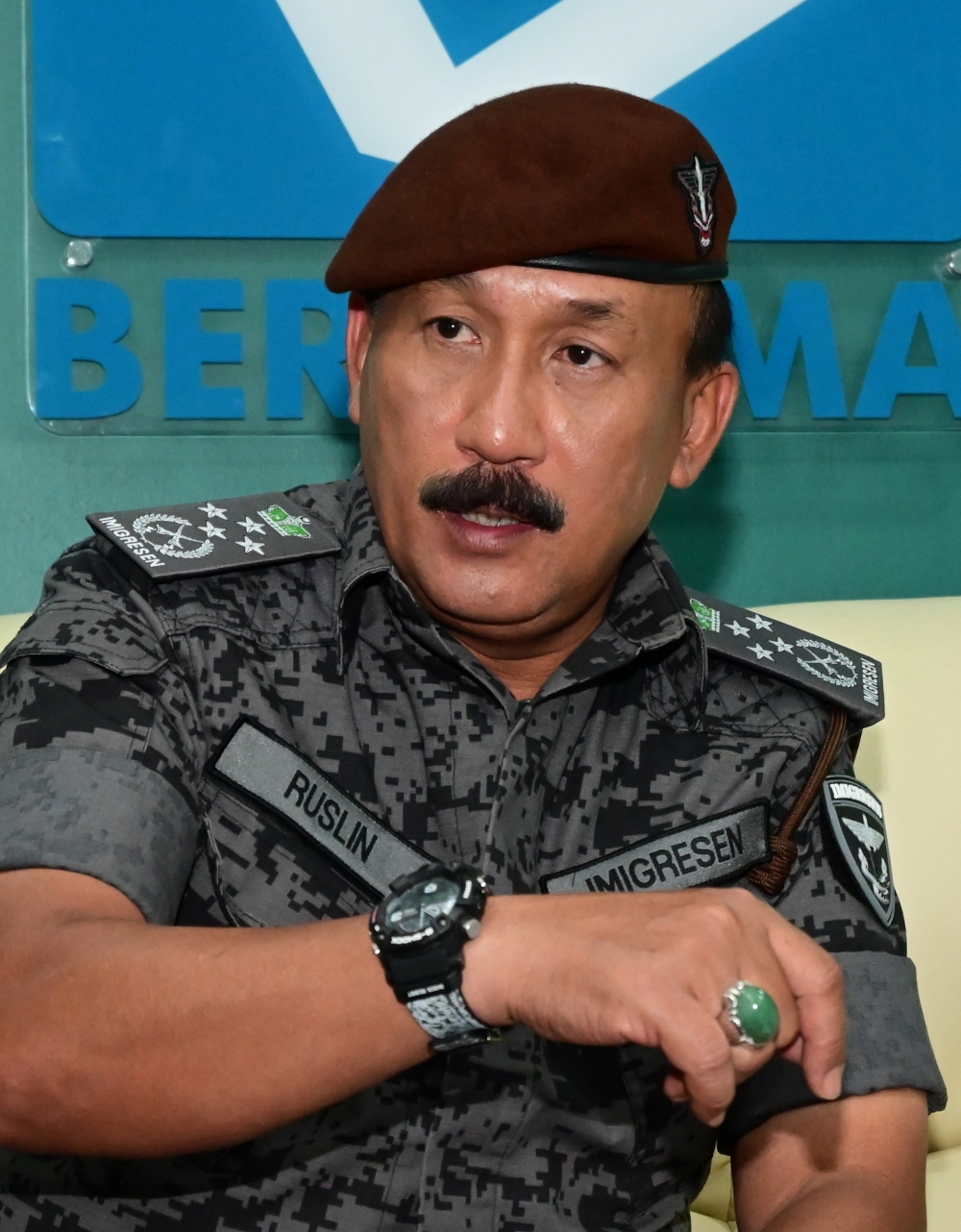 The Immigration Department has never ceased operations or monitoring of 220 immigrant hotspots identified throughout the country, said its Director-General Datuk Ruslin Jusoh. — Bernama pic