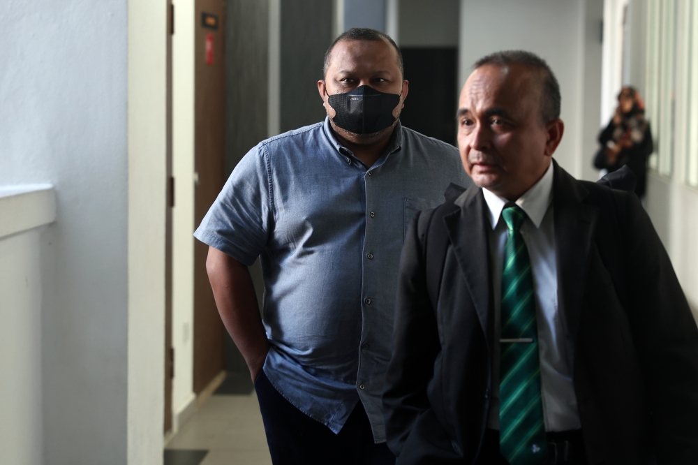 The two directors of Emraz Travel & Tours Sdn Bhd, husband and wife couple, Datuk Zulkarnain Endut and Datin Mazuin Mustafa faced 51 charges of fraud at the Magistrates Court in Kota Baru after failure to abide by a Tribunal for Consumer Claims Malaysia decision to award claims amounting to RM503,221 to 17 prospective Haj pilgrims. — Bernama pic