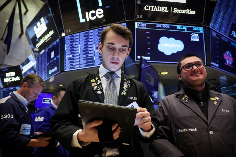 Wall Street ends sharply lower as hot inflation sparks sell-off | Malay ...