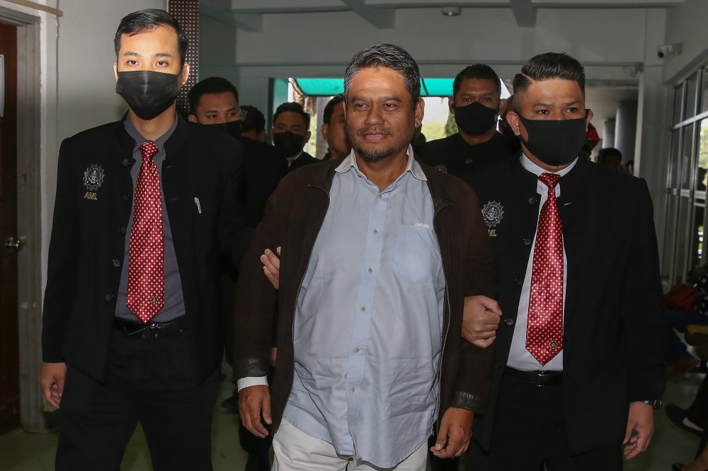 Aman Palestin executive director Abdullah Zaik Abd Rahman arrives at the Shah Alam Sessions Court February 15, 2024. ― Picture by Yusof Mat Isa
