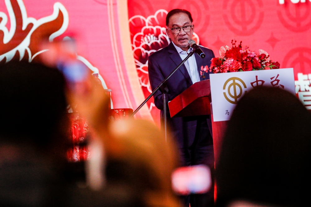 The prime minister said efforts to eradicate hardcore poverty does not only involve the majority (Malays) but also involves other races like Indians, Chinese and others. — Picture by Hari Anggara